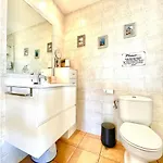 La Buganvilla - Heating - Large Private Garden - Free Parking - Fast Wifi 酒店 蓬塔格罗萨
