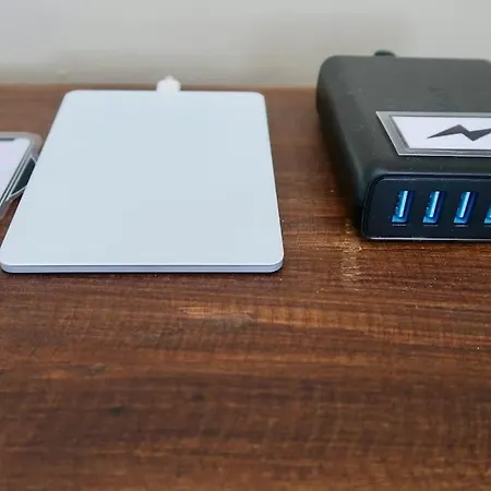 Szálloda La Buganvilla - Heating - Large Private Garden - Free Parking - Fast Wifi