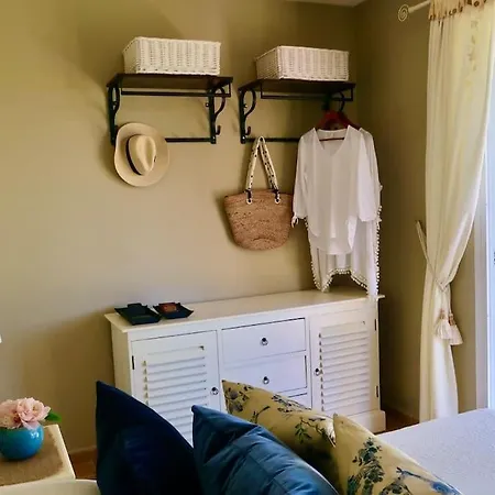 La Buganvilla - Heating - Large Private Garden - Free Parking - Fast Wifi Punta Grossa