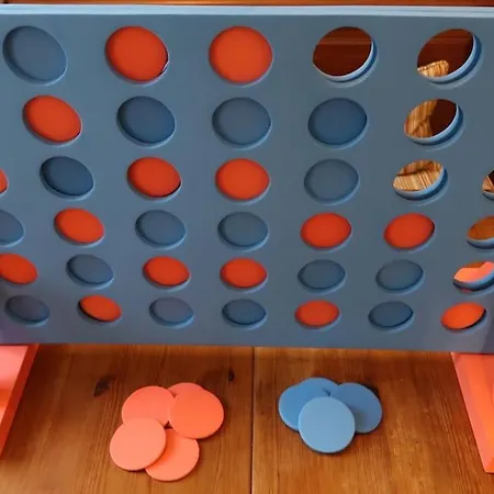 La Buganvilla - Heating - Large Private Garden - Free Parking - Fast Wifi Szálloda