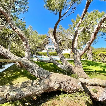 La Buganvilla - Heating - Large Private Garden - Free Parking - Fast Wifi Szálloda