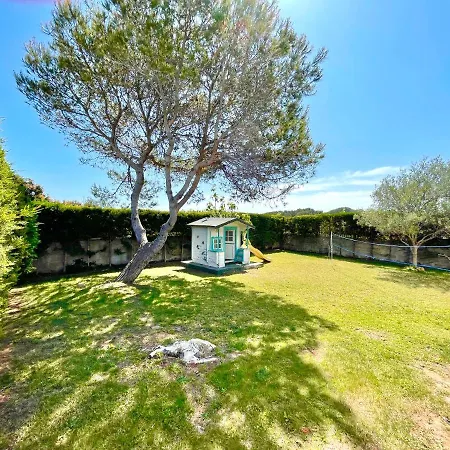 La Buganvilla - Heating - Large Private Garden - Free Parking - Fast Wifi Punta Grossa