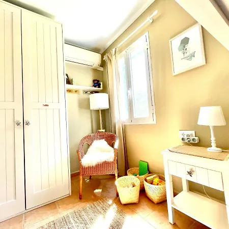 Szálloda La Buganvilla - Heating - Large Private Garden - Free Parking - Fast Wifi *