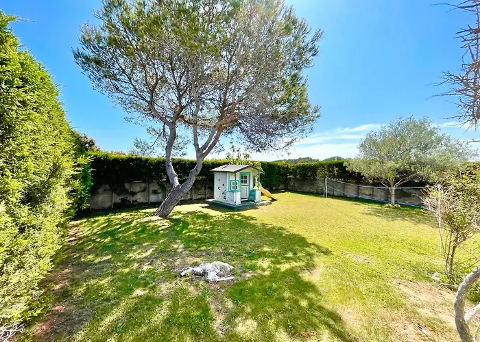 La Buganvilla - Heating - Large Private Garden - Free Parking - Fast Wifi Punta Grossa