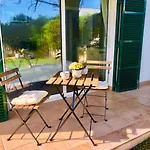 Hotel La Buganvilla - Heating - Large Private Garden - Free Parking - Fast Wifi *
