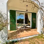 Hotel La Buganvilla - Heating - Large Private Garden - Free Parking - Fast Wifi