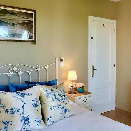 Ξενοδοχείο La Buganvilla - Heating - Large Private Garden - Free Parking - Fast Wifi