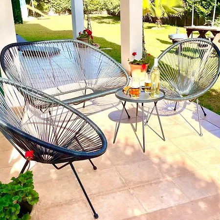 La Buganvilla - Heating - Large Private Garden - Free Parking - Fast Wifi Punta Grossa